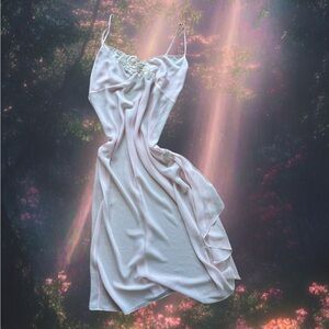 American Vintage Pink Chemise with Floral Detail